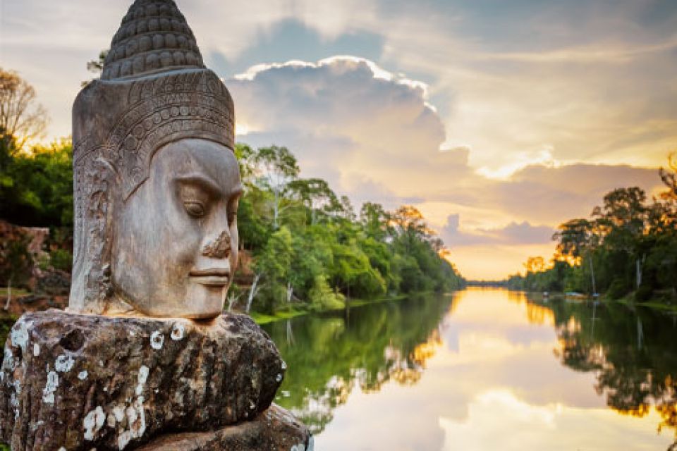 Unveiling the Mysteries of Bayon Temple Cambodia